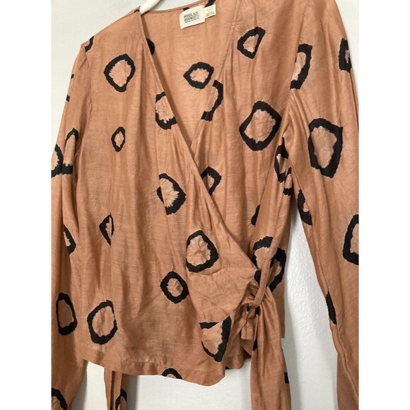 Norblack Norwhite Anthropologie Batik Wrap Blouse Top Brown Rust Rayon Size XS - Picture 12 of 14